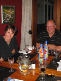20061205 NZ 050 Marg, Ian at dinner(v).jpg (946647 bytes)